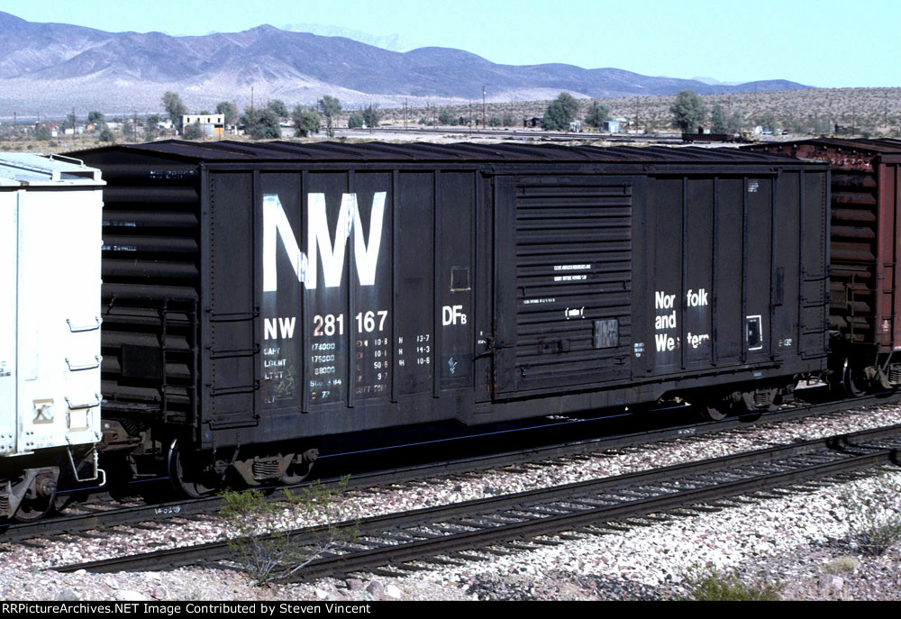 Nolfork & Western box car NW #281167 assigned to tin plate service.